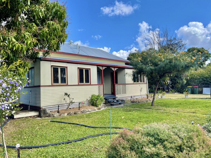 Photo - 11 Dougall Street, Bororen QLD 4678 - Image 2