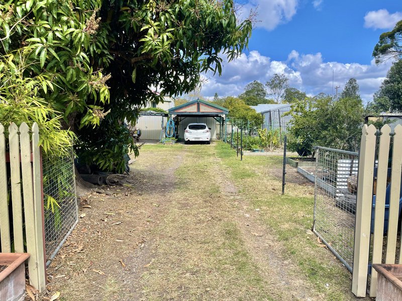 Photo - 11 Dougall Street, Bororen QLD 4678 - Image 4