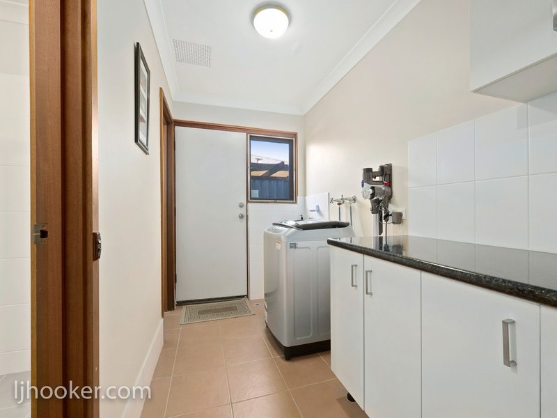 Photo - 11 Doune Place, Willetton WA 6155 - Image 11