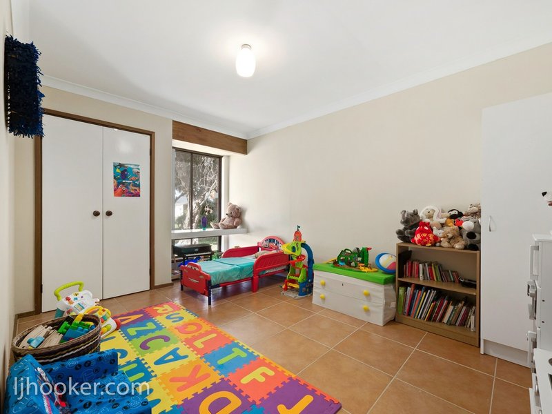 Photo - 11 Doune Place, Willetton WA 6155 - Image 15