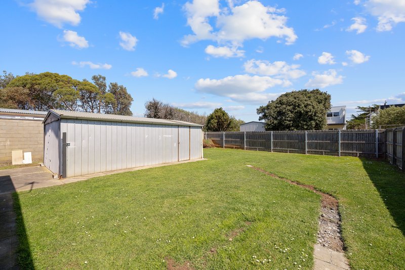 Photo - 11 Dover Street, Sunderland Bay VIC 3922 - Image 9