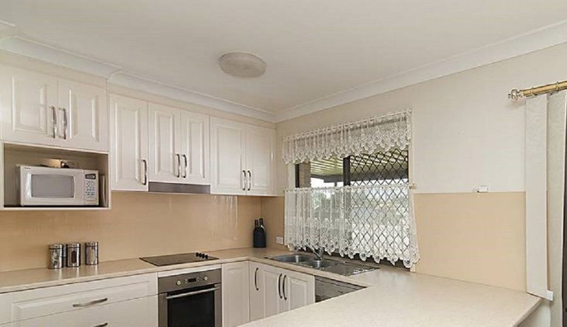 Photo - 11 Dracon Street, Regents Park QLD 4118 - Image 2