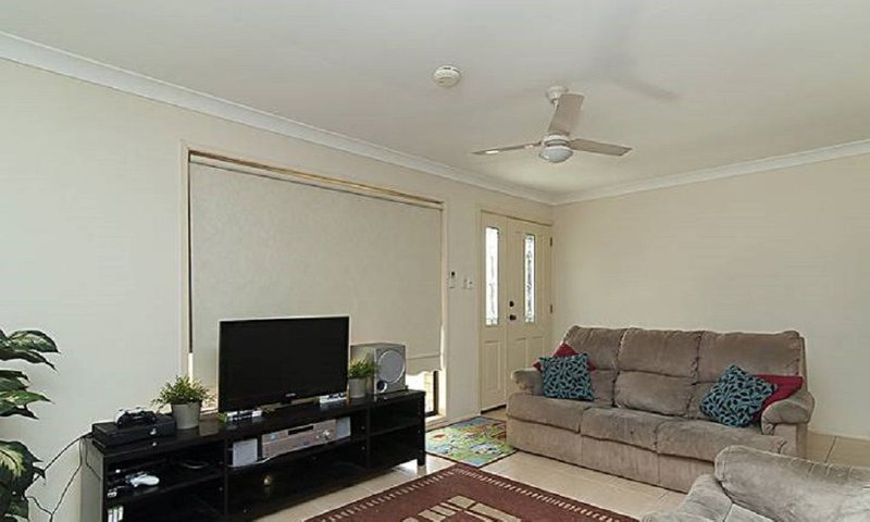 Photo - 11 Dracon Street, Regents Park QLD 4118 - Image 3