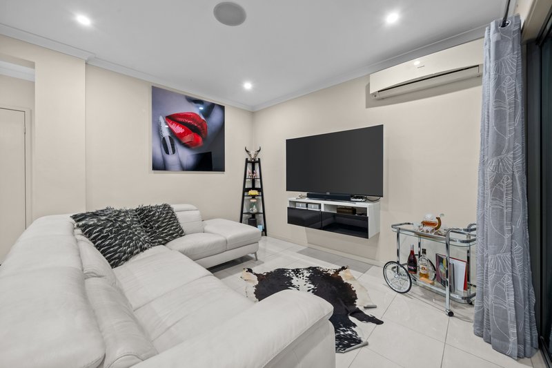 Photo - 11 Drafters Crescent, Maudsland QLD 4210 - Image 13