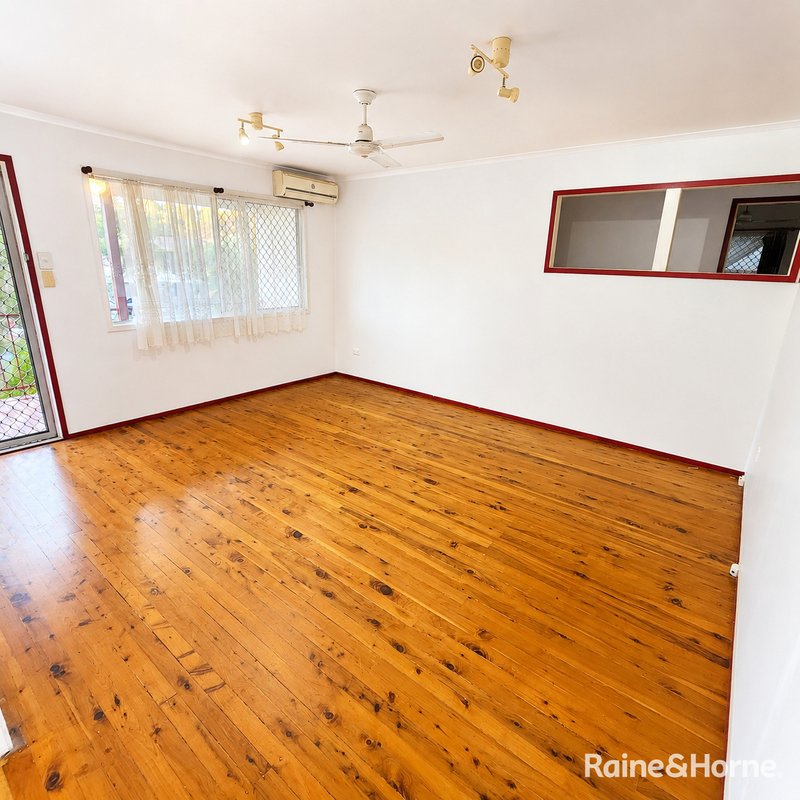 Photo - 11 Drummer Street, Toolooa QLD 4680 - Image 2