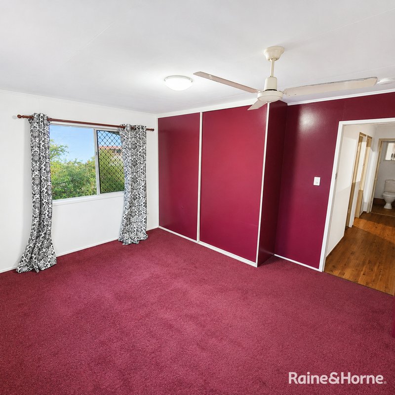 Photo - 11 Drummer Street, Toolooa QLD 4680 - Image 6