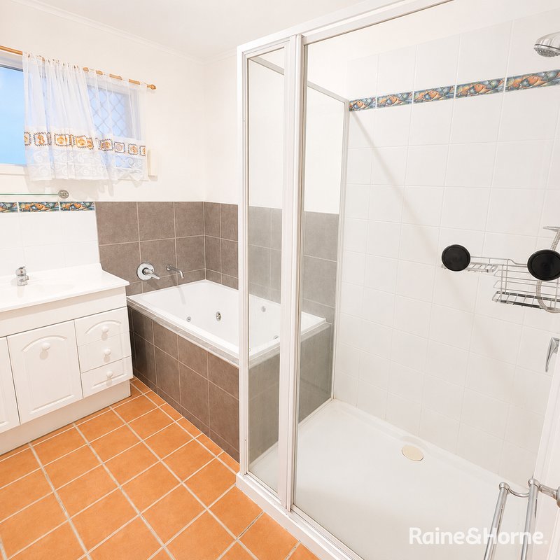 Photo - 11 Drummer Street, Toolooa QLD 4680 - Image 10