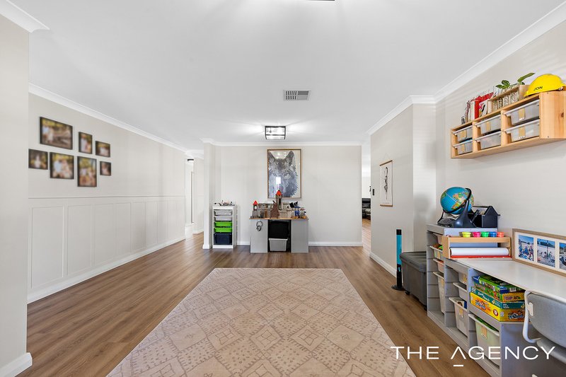 Photo - 11 Dryandra Elbow , Atwell WA 6164 - Image 5