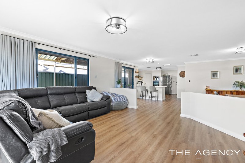 Photo - 11 Dryandra Elbow , Atwell WA 6164 - Image 9