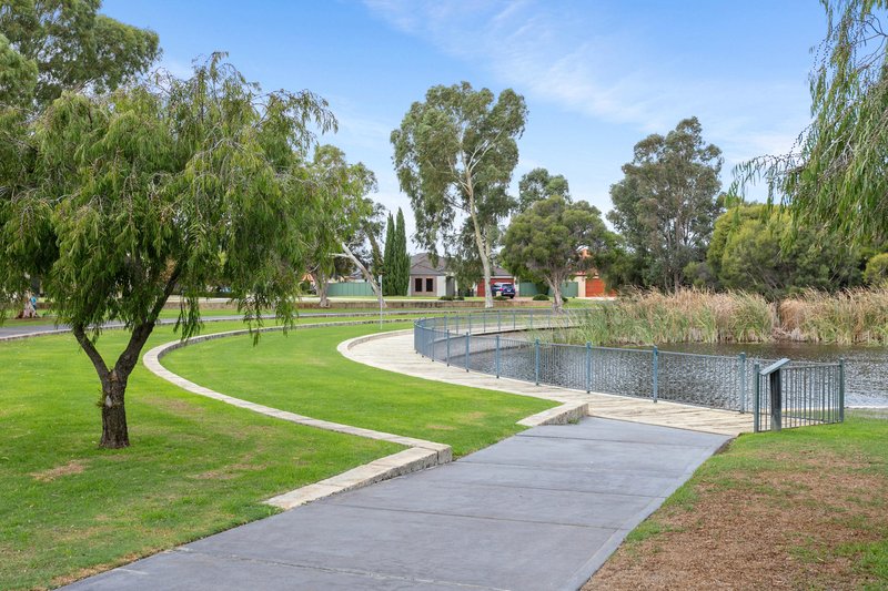 Photo - 11 Dryandra Elbow , Atwell WA 6164 - Image 26