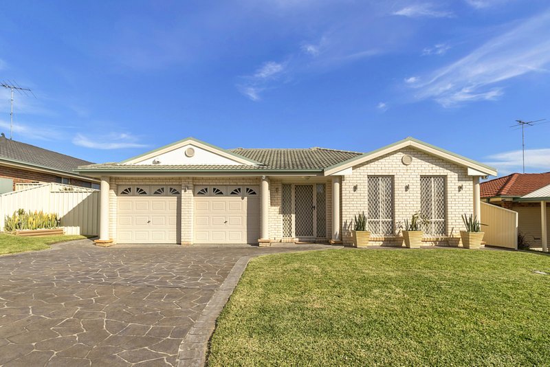 11 Duke Close, Green Valley NSW 2168