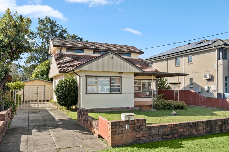 Photo - 11 Duke Street, Canley Heights NSW 2166 - Image 2