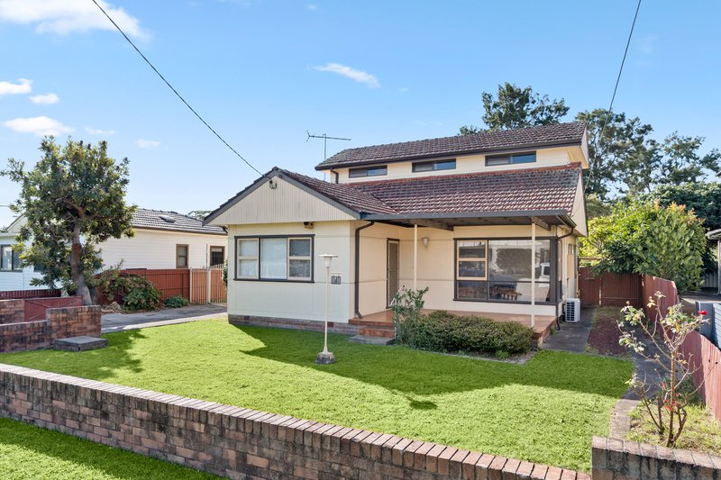 Photo - 11 Duke Street, Canley Heights NSW 2166 - Image 3