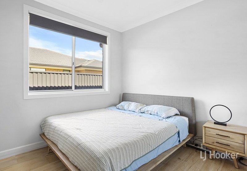 Photo - 11 Dulcimere Street, Tahmoor NSW 2573 - Image 17