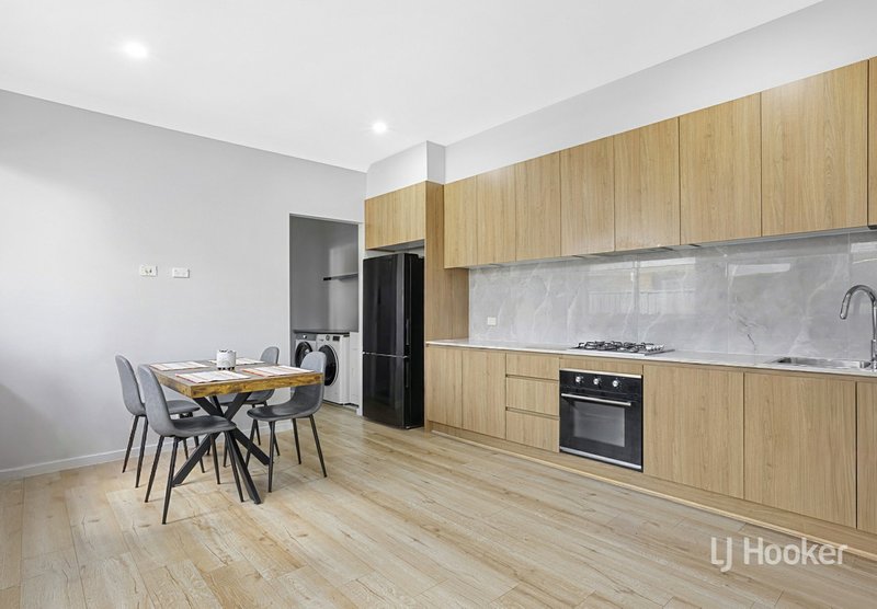 Photo - 11 Dulcimere Street, Tahmoor NSW 2573 - Image 18