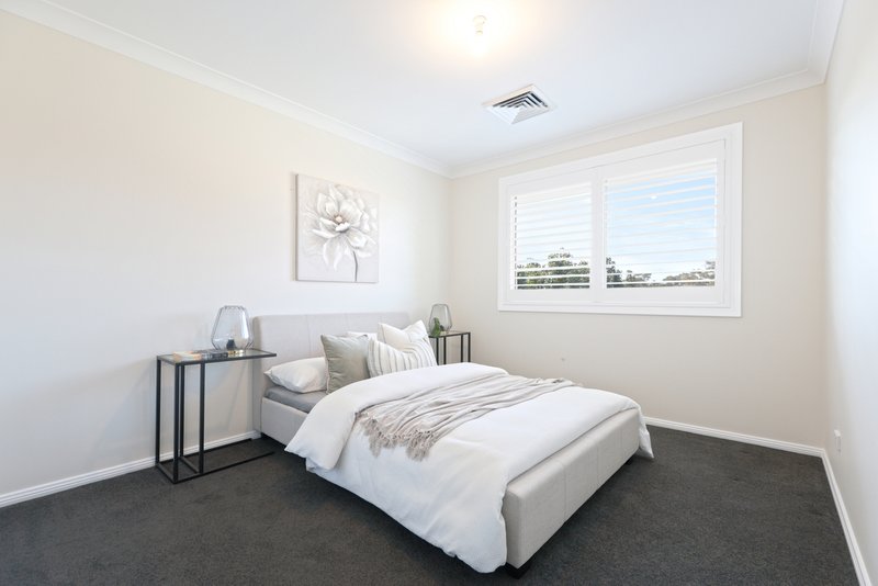 Photo - 11 Duncan Close, Glenmore Park NSW 2745 - Image 14