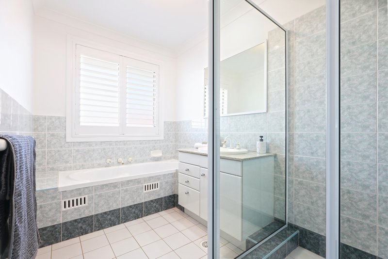 Photo - 11 Duncan Close, Glenmore Park NSW 2745 - Image 15