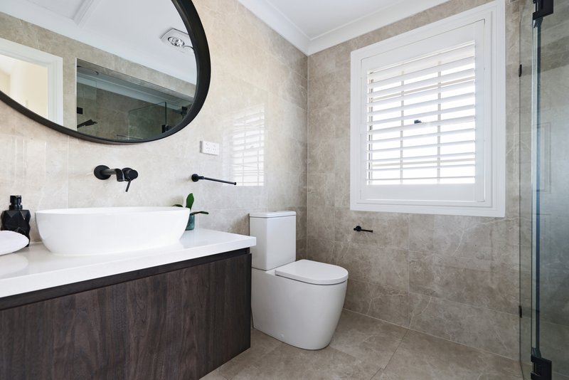 Photo - 11 Duncan Close, Glenmore Park NSW 2745 - Image 18