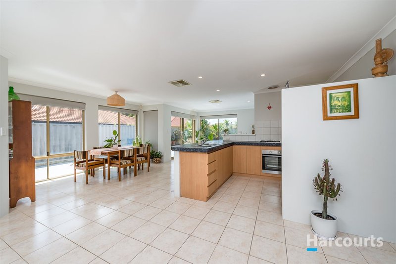 Photo - 11 Duncombe Grove, Quinns Rocks WA 6030 - Image 3