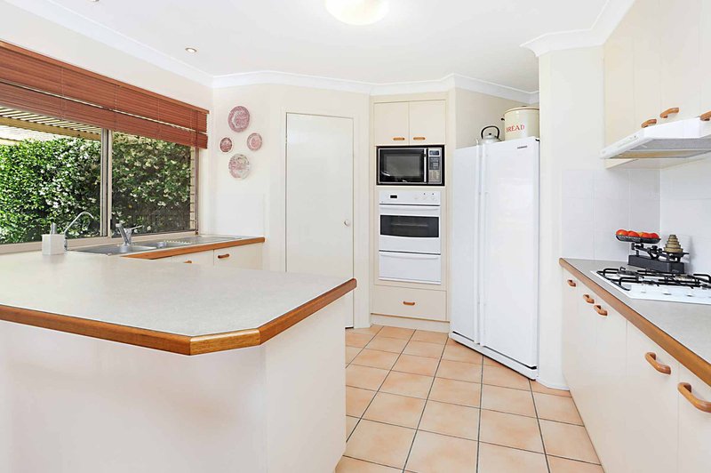 Photo - 11 Dundee Place, Upper Kedron QLD 4055 - Image 5