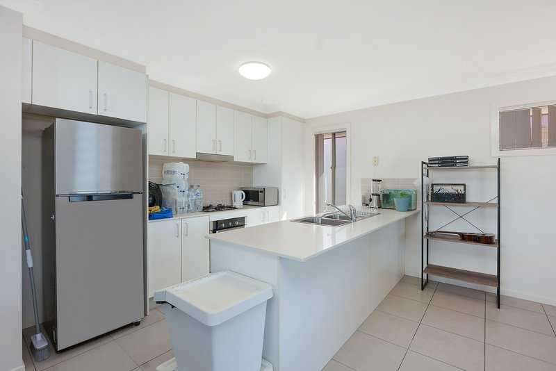 Photo - 11 Dunes Crescent, North Lakes QLD 4509 - Image 6