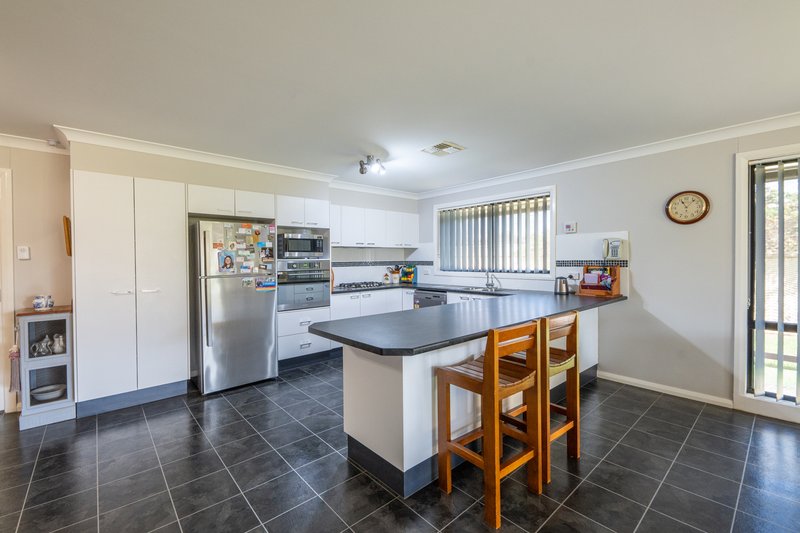 Photo - 11 Dunstan Close, Forbes NSW 2871 - Image 3