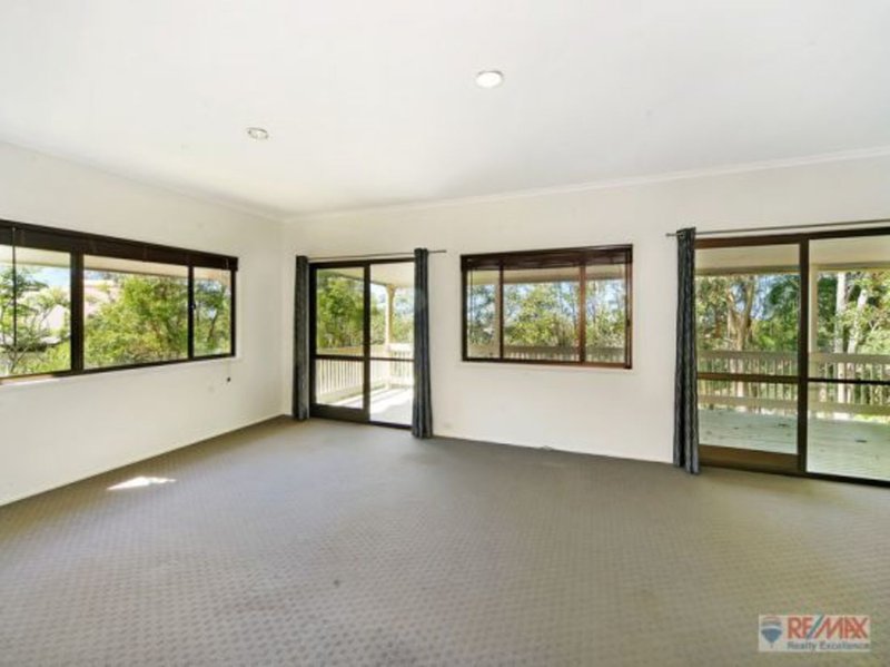 Photo - 11 Durham Cres , Buderim QLD 4556 - Image 4