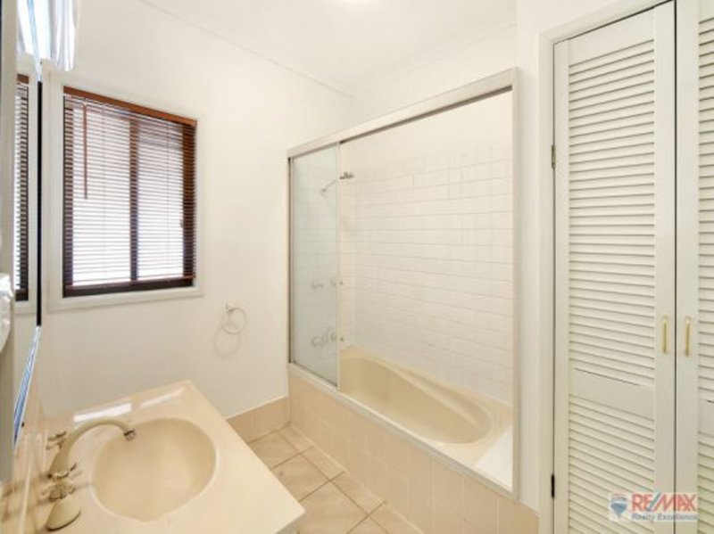 Photo - 11 Durham Cres , Buderim QLD 4556 - Image 8