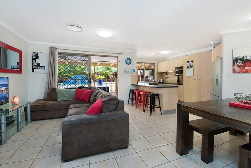 Photo - 11 Durrack Place, Buderim QLD 4556 - Image 3