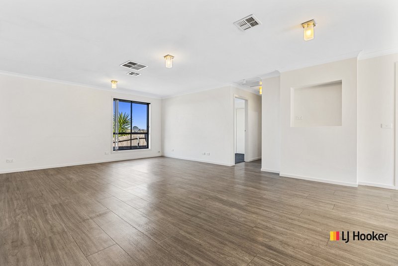 Photo - 11 Dyindan Street, Ngunnawal ACT 2913 - Image 3