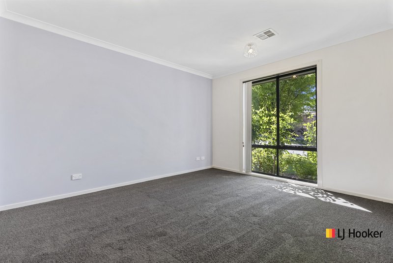 Photo - 11 Dyindan Street, Ngunnawal ACT 2913 - Image 9