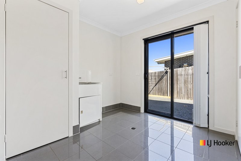 Photo - 11 Dyindan Street, Ngunnawal ACT 2913 - Image 13