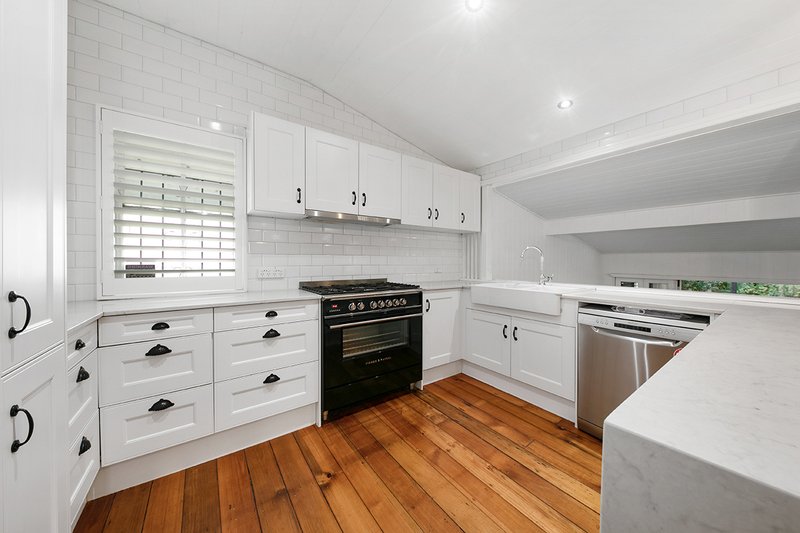 Photo - 11 Earl Street, Greenslopes QLD 4120 - Image 4