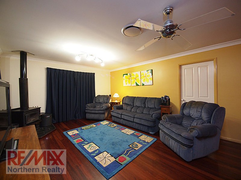 Photo - 11 Edenderry Court, Eatons Hill QLD 4037 - Image 7