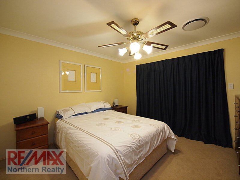 Photo - 11 Edenderry Court, Eatons Hill QLD 4037 - Image 13