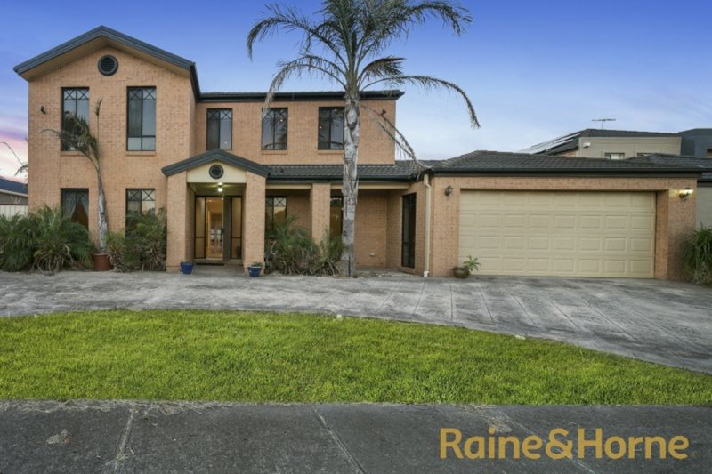 11 Edgewater Circuit, Cairnlea VIC 3023