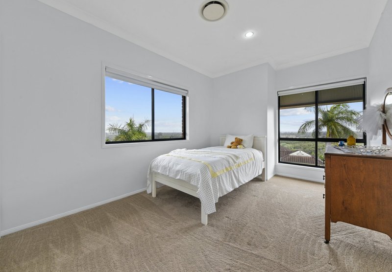 Photo - 11 Edgewater Court, Murrumba Downs QLD 4503 - Image 13