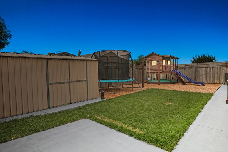 Photo - 11 Edgewood Drive, Harkness VIC 3337 - Image 16