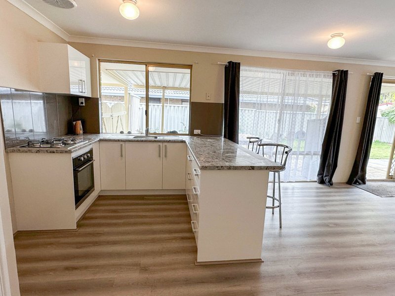 Photo - 11 Edwards Street, Leda WA 6170 - Image 3
