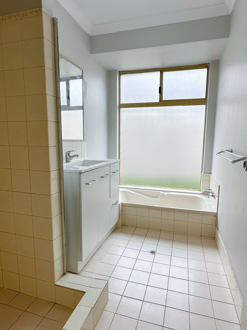 Photo - 11 Edwards Street, Leda WA 6170 - Image 7