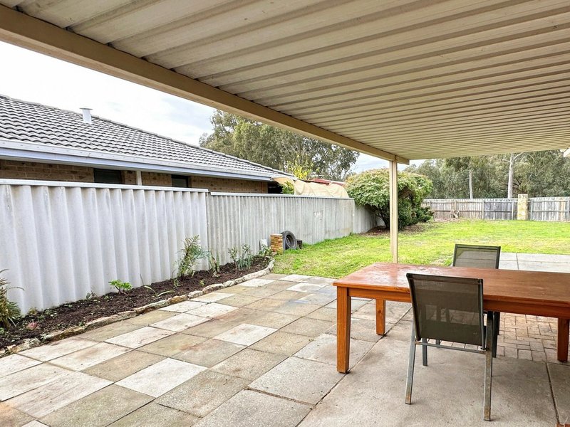 Photo - 11 Edwards Street, Leda WA 6170 - Image 11
