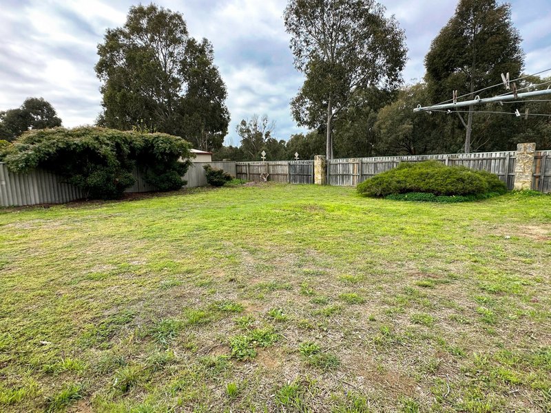Photo - 11 Edwards Street, Leda WA 6170 - Image 12