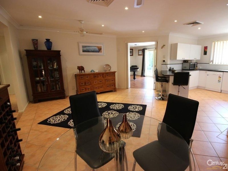 Photo - 11 Elanet Avenue, Cameron Park NSW 2285 - Image 6