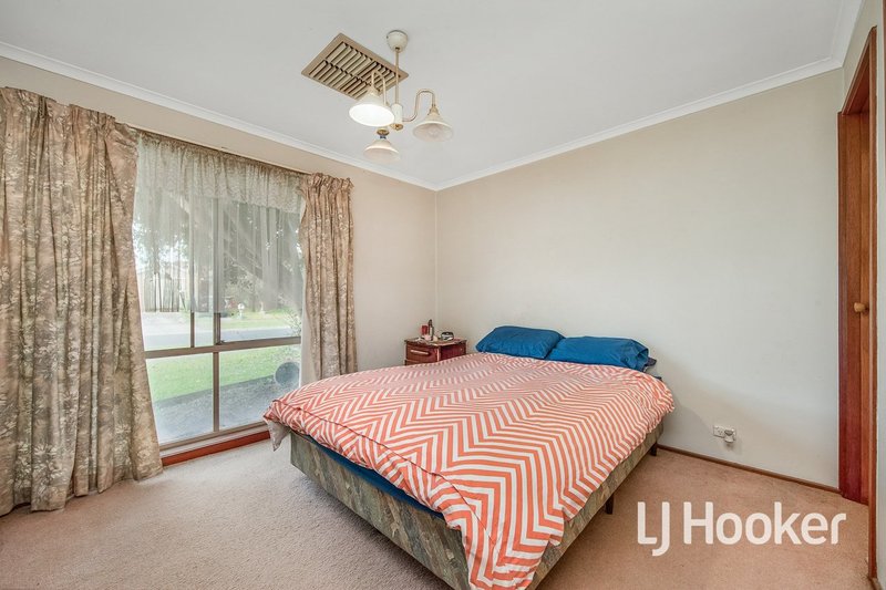 Photo - 11 Eliza Street, Cranbourne North VIC 3977 - Image 8