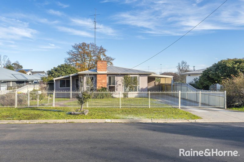 Photo - 11 Elizabeth Avenue, Kyneton VIC 3444 - Image 14