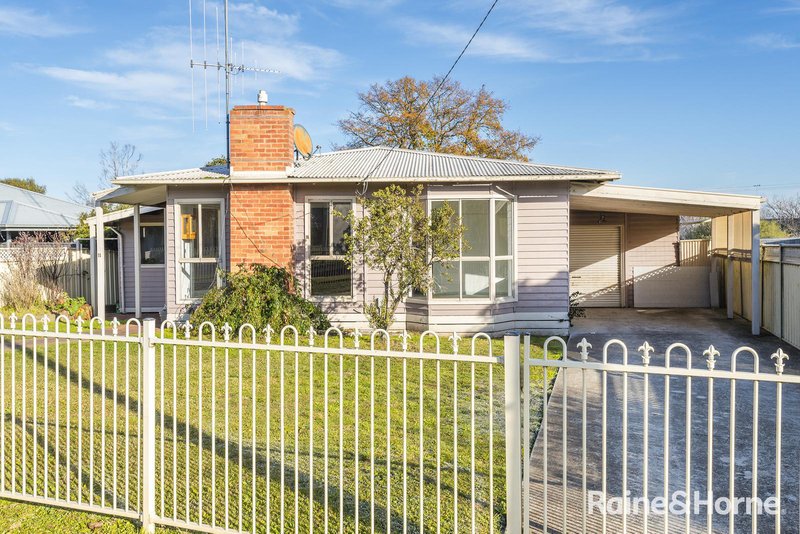 Photo - 11 Elizabeth Avenue, Kyneton VIC 3444 - Image 16