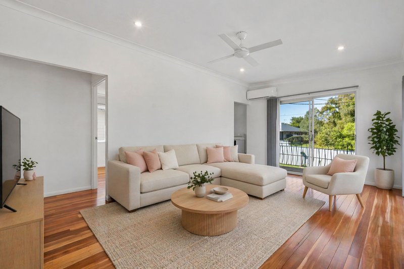 Photo - 11 Elm Avenue, Woodridge QLD 4114 - Image 2