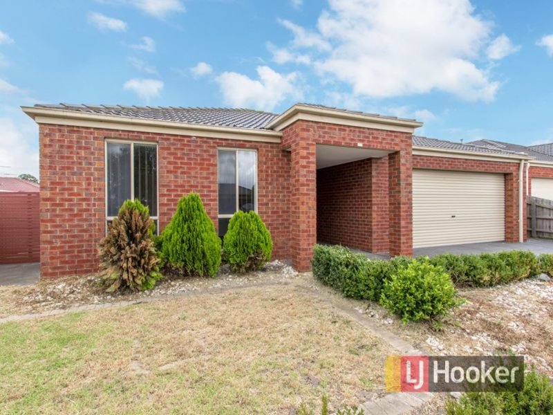 11 Elpara Way, Hampton Park VIC 3976