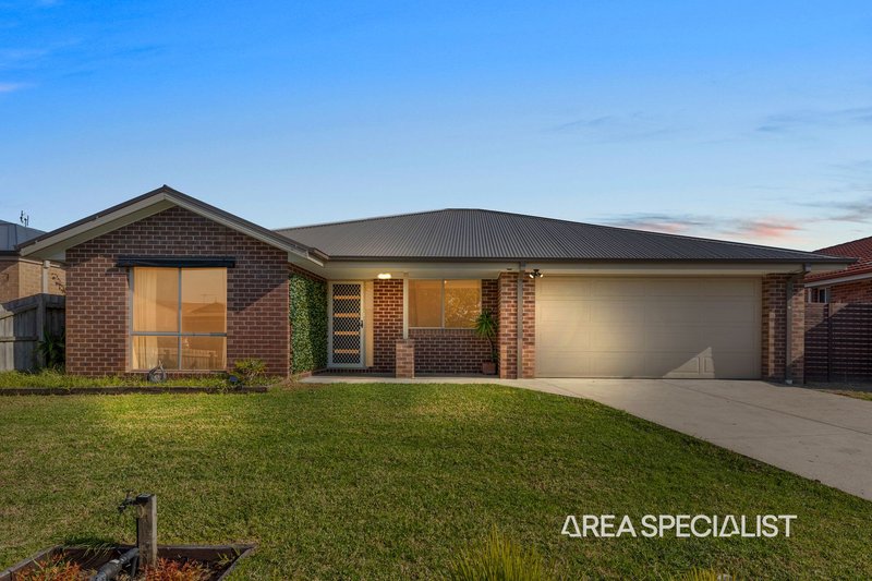 Photo - 11 Emerald Crescent, Koo Wee Rup VIC 3981 - Image 3