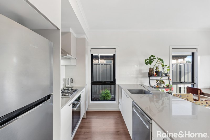Photo - 11 Emerald Way, Mount Barker SA 5251 - Image 4